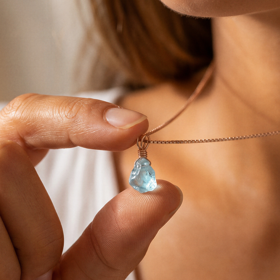 Roher Aquamarin Kette