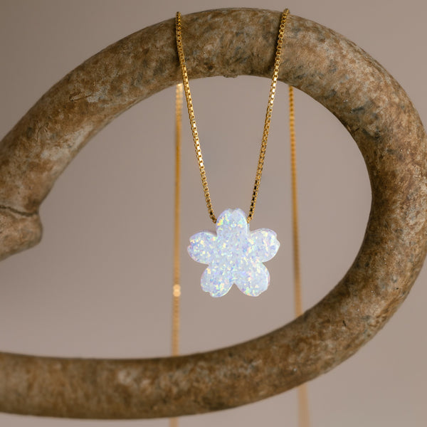 Blumen Kette in Opal-Optik