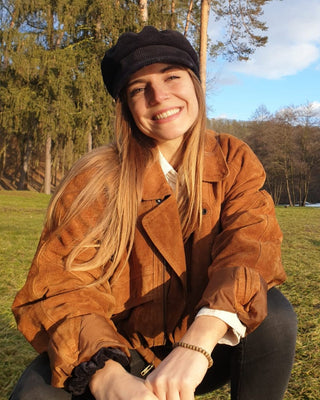 Carola, jewelry designer and founder of Handmade Art