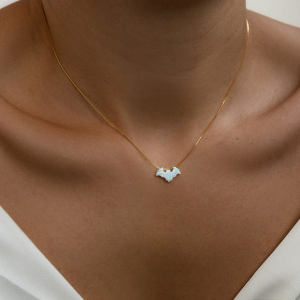 Fledermaus Kette in Opal-Optik
