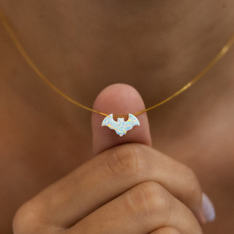 Fledermaus Kette in Opal-Optik