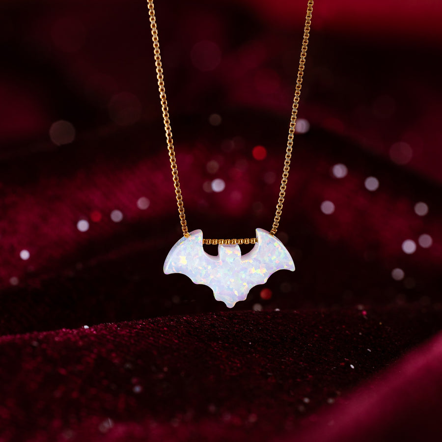 Fledermaus Kette in Opal-Optik