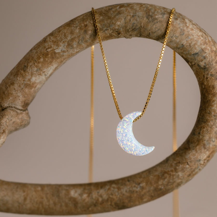 Halbmond Kette in Opal-Optik