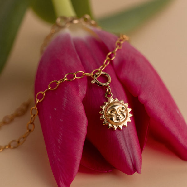 Sonne Charm